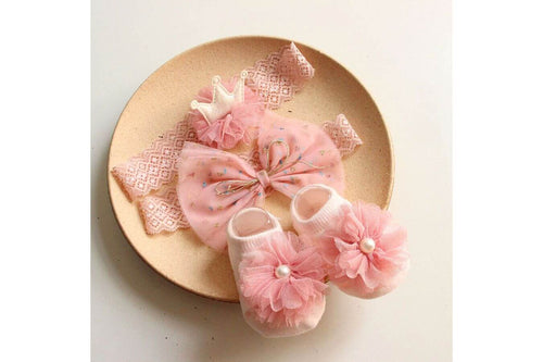 Newborn Baby Girl Gift Set - Leya Doll